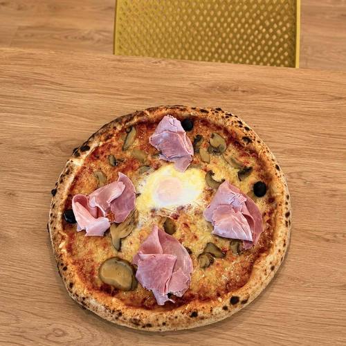 Pizza Reine — AMO Pizza Buellas